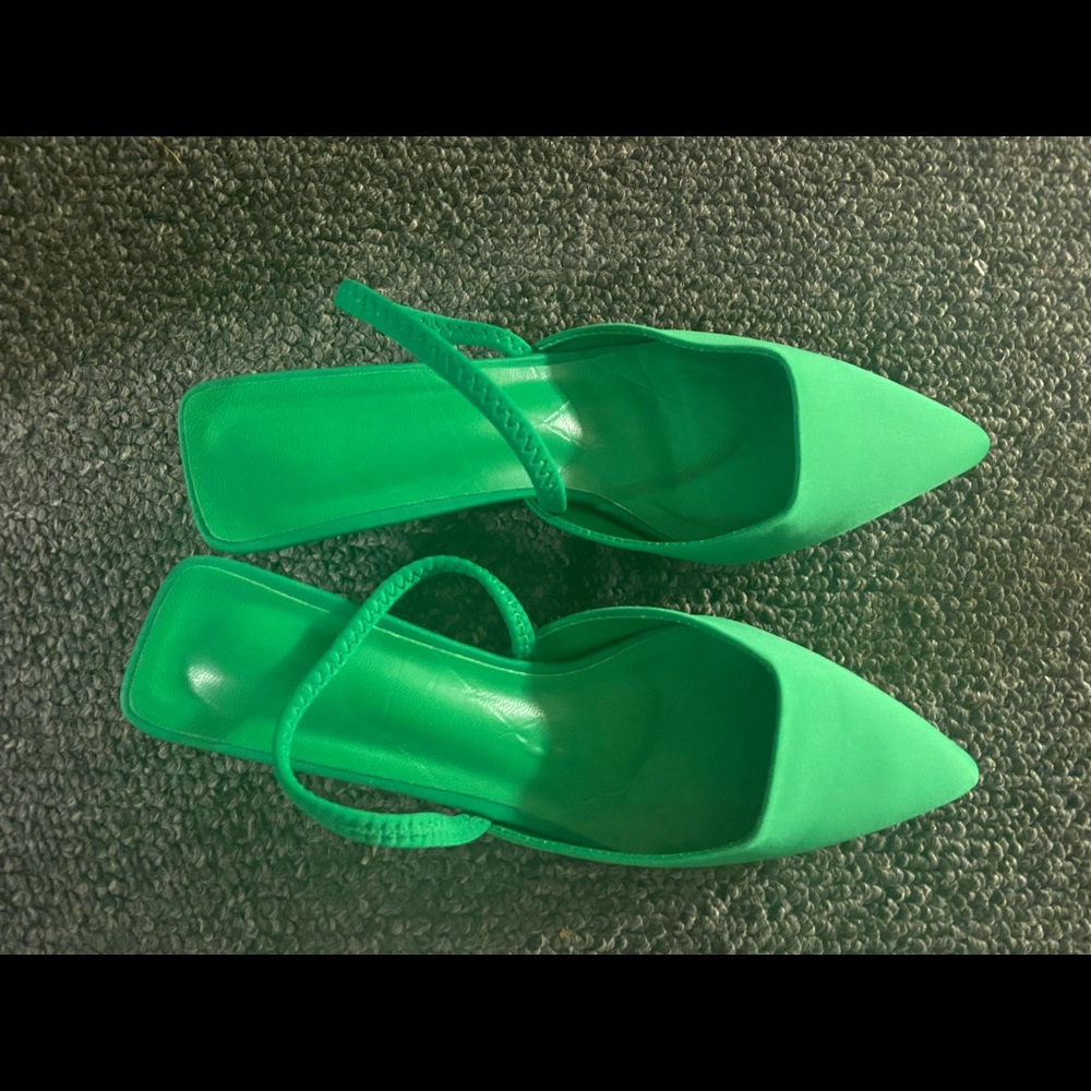 Green kitten shoes